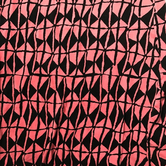 🌟3 for $20🌟Black and pink dress - Picture 2 of 2